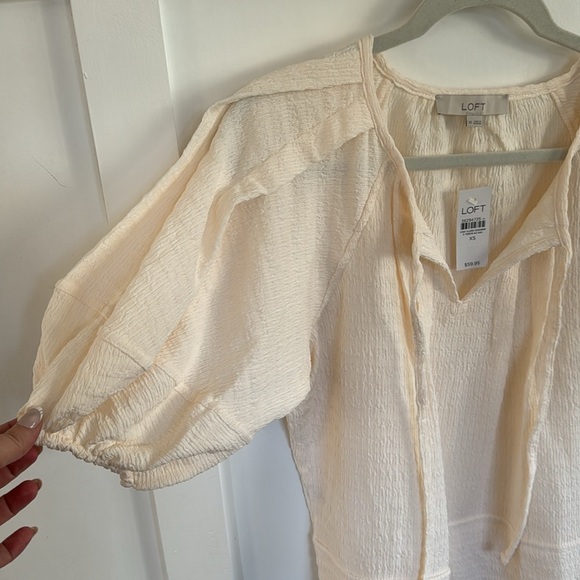 NWT Loft Ivory Peasant Lantern Puff Sleeve Tie Blouse Size XS - Picture 3 of 7